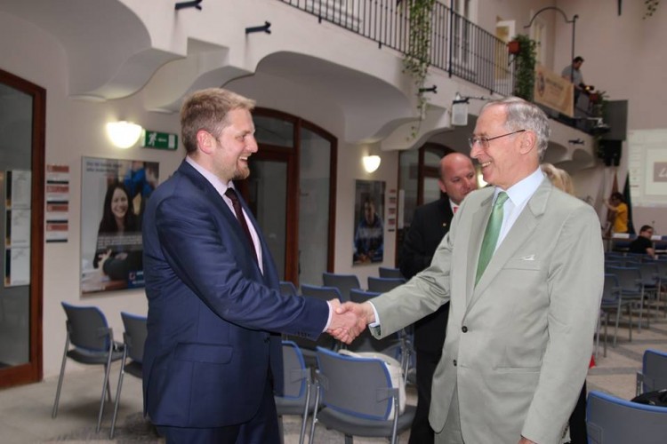 Mr.  Jedlička (left) meets with Austria's ambassador to the Czech Republic, Ferdinand Trauttmansdorff. Photo: Facebook.