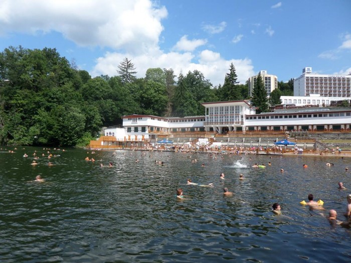 Bear Lake (Medve tó), the strand and the Danubius hotel chain in the background. Photo: Christopher Adam.