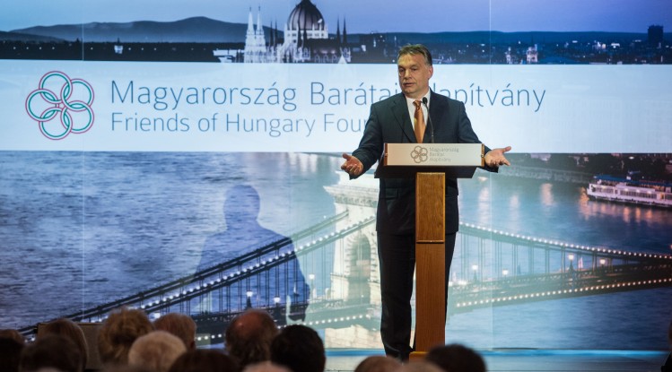Viktor Orbán tells members and supporters of the pro-regime Friends of Hungary Foundation that dictatorial countries are more successful than democratic ones, and that the Foundation's members should continue sharing the Hungarian government's message with the world. Photo: Kormány.hu