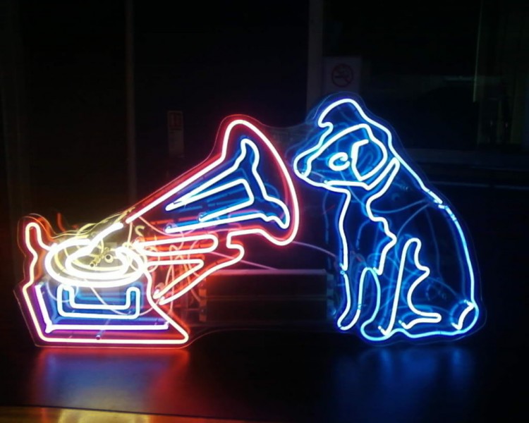 RCA Victor's Nipper in neon wonderland. The trademark of the Victor Talking Machine Company, in neon rendition. Source: The Reflecting Light blog, 