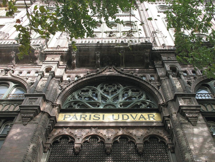 The Párisi Udvar (Parisian Court) is set to be turned into a luxury hotel. 