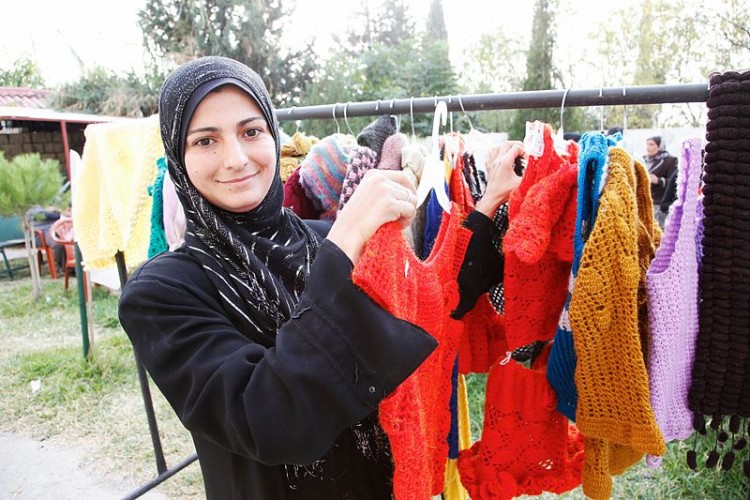 Knitting a brighter future for Syrian refugees in Lebanon. Photo: UK Department for International Development.