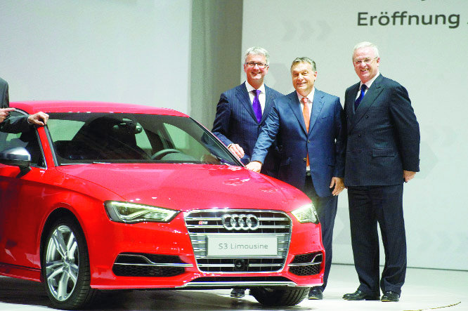 Audi Hungaria boss Mr. Rupert Stadler, Prime Minister Viktor Orbán and VW boss Mr. Martin Winterkorn at happier times.