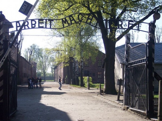 The entrance to Auschwitz. Photo: Pimke.