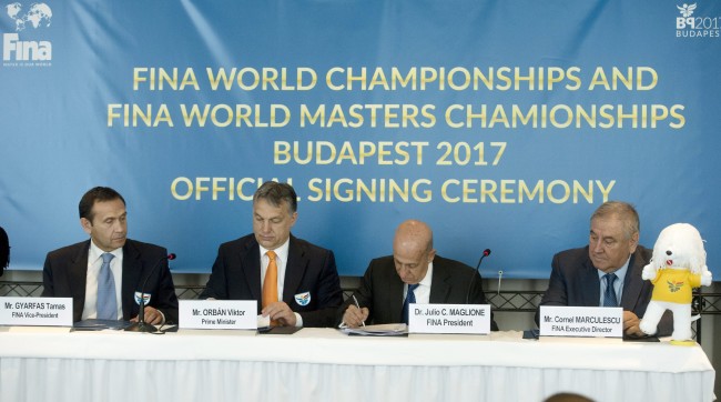 PM Orbán (second from left) with FINA leadership, Hungarian Federation president Mr. Gyárfás next to him on the left.