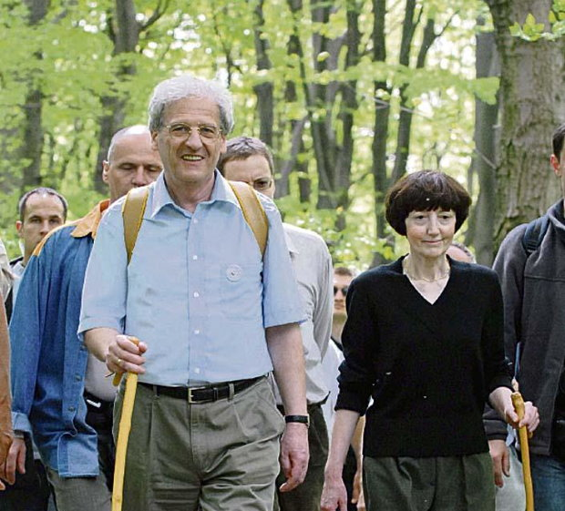 Hungary's former President, László Sólyom, seen in this MTI file photo hiking with his late wife, Erzsébet. 