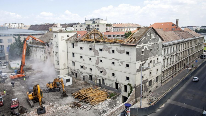 The demolition of the Radetzky Barracks in Budapest, on May 28, 2016.