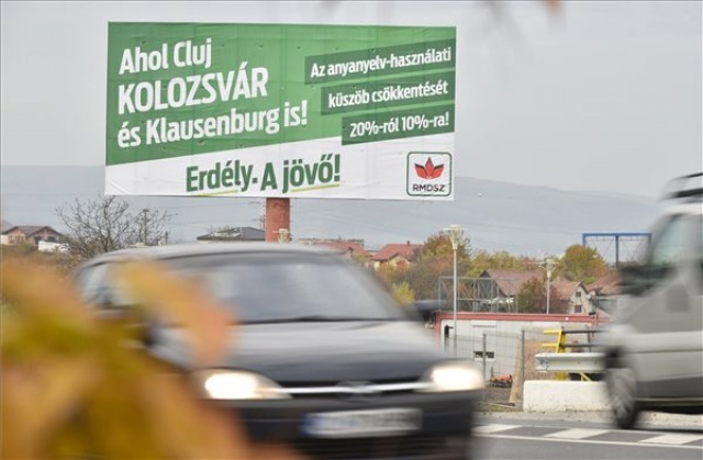 A Hungarian-language RMDSZ billboard in Kolozsvár. 