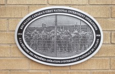 A plaque placed in Montreal recalls victims of Canada's first national internment operations. Photo: C. Adam.