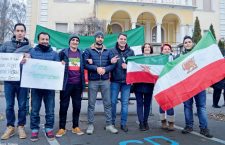Iranian students protest in 2018 in front of the Iranian Embassy in Budapest against Teheran's Human Rights abuses.
