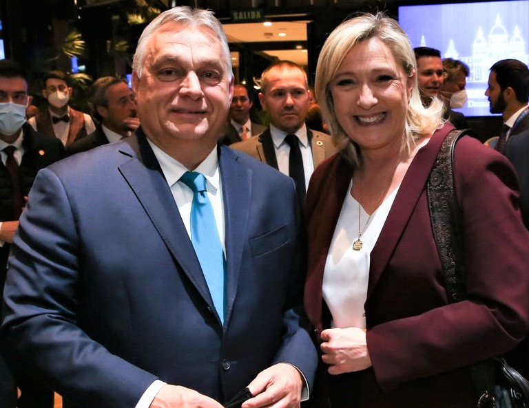 Putyin, Orbán, Le Pen és Messoros – oligarchiává válik Magyarország csőszerelője